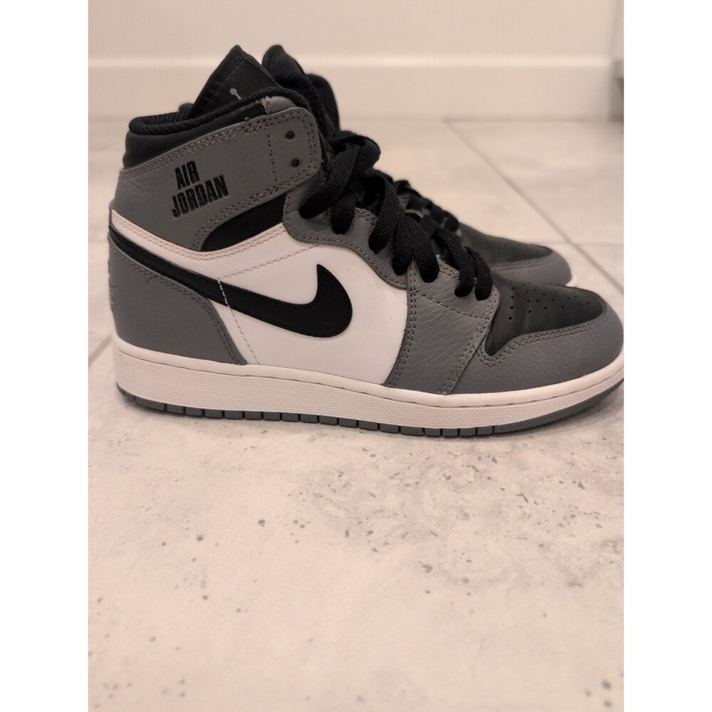 Air Jordan 1 Retro High OG Rare Air Cool Grey GS Youth Size 4Y 705300-024 Nike